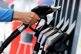 سهمیه بنزین روزانه هر خودرو مشخص شد - آبان ۱۴۰۴